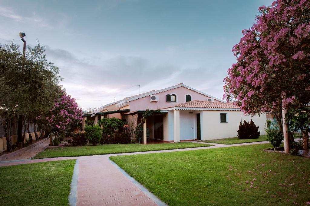 Residence Verde Mare Official Site ตอร์โตลี ภายนอก รูปภาพ
